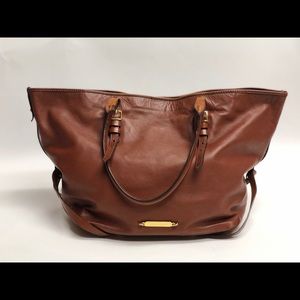 Burberry tote purse